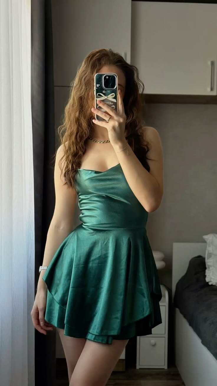Simple Hoco Dress Spaghetti Straps Green Sleeveless Short Homecoming Party Dress RB9273