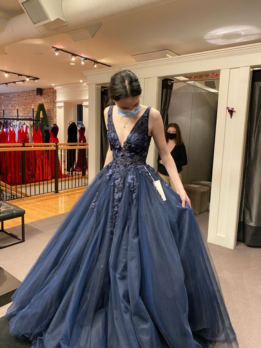 Customized Special Occasion Dress Navy Blue Prom Dresses Luxury Dress A line V Neck Appliques Evening Dresses AB1051