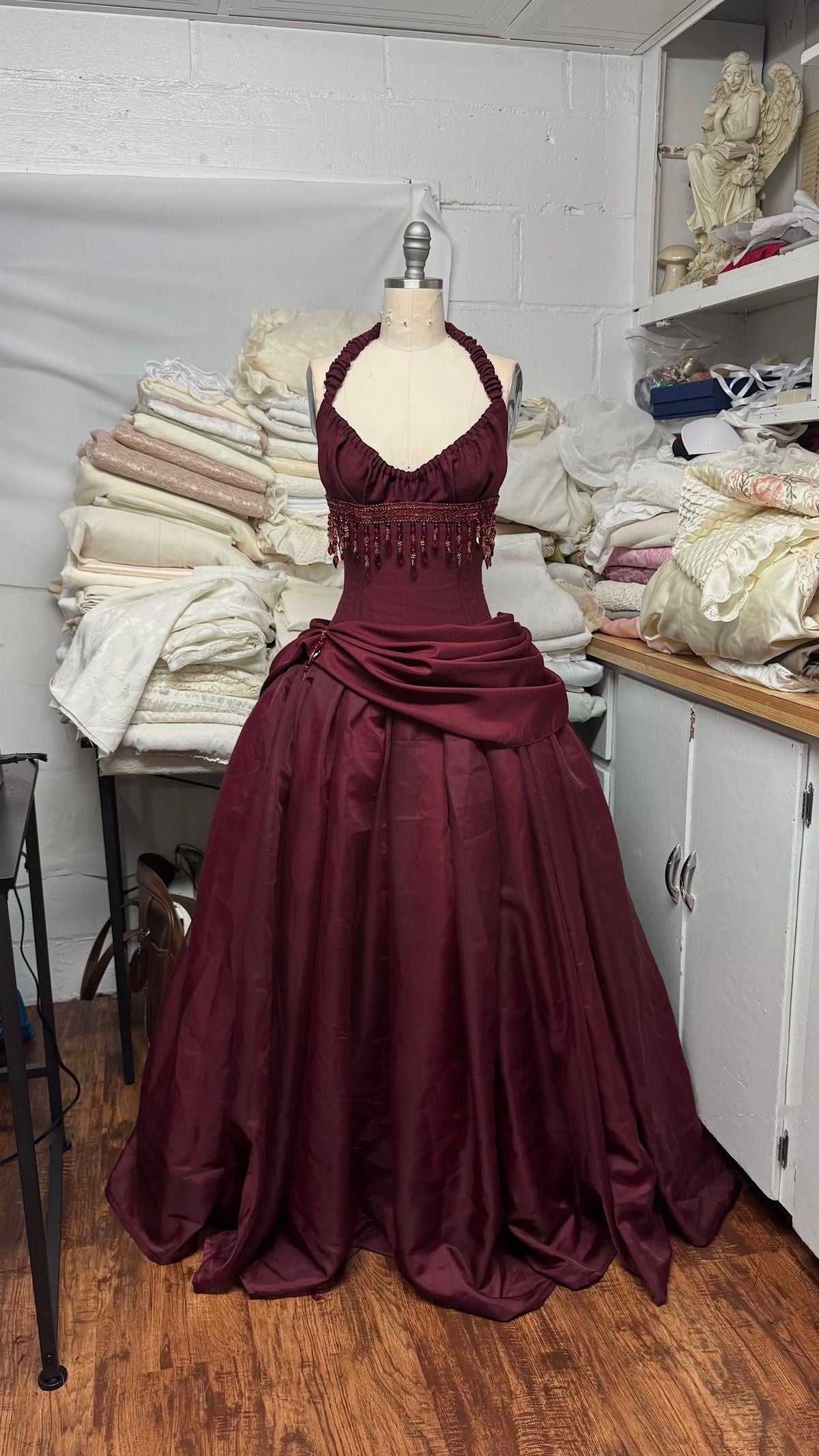 Cute Ball Gown Halter Burgundy Satin Long Quinceanera Dress Birthday Luxury Sweet 15 16 Birthday Outfits N113