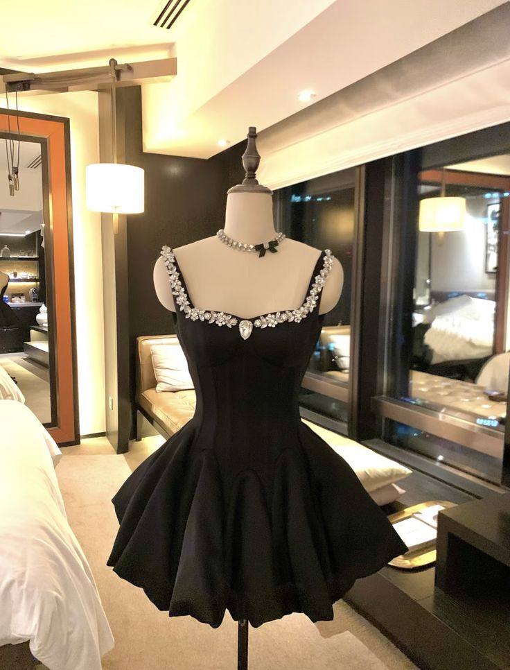Aesthetic Ball Gown Square Neck Little Black Dress 18th Birthday Outfit Ideas Inspo Short Hoco Gown Homecoming Dresses RB3154