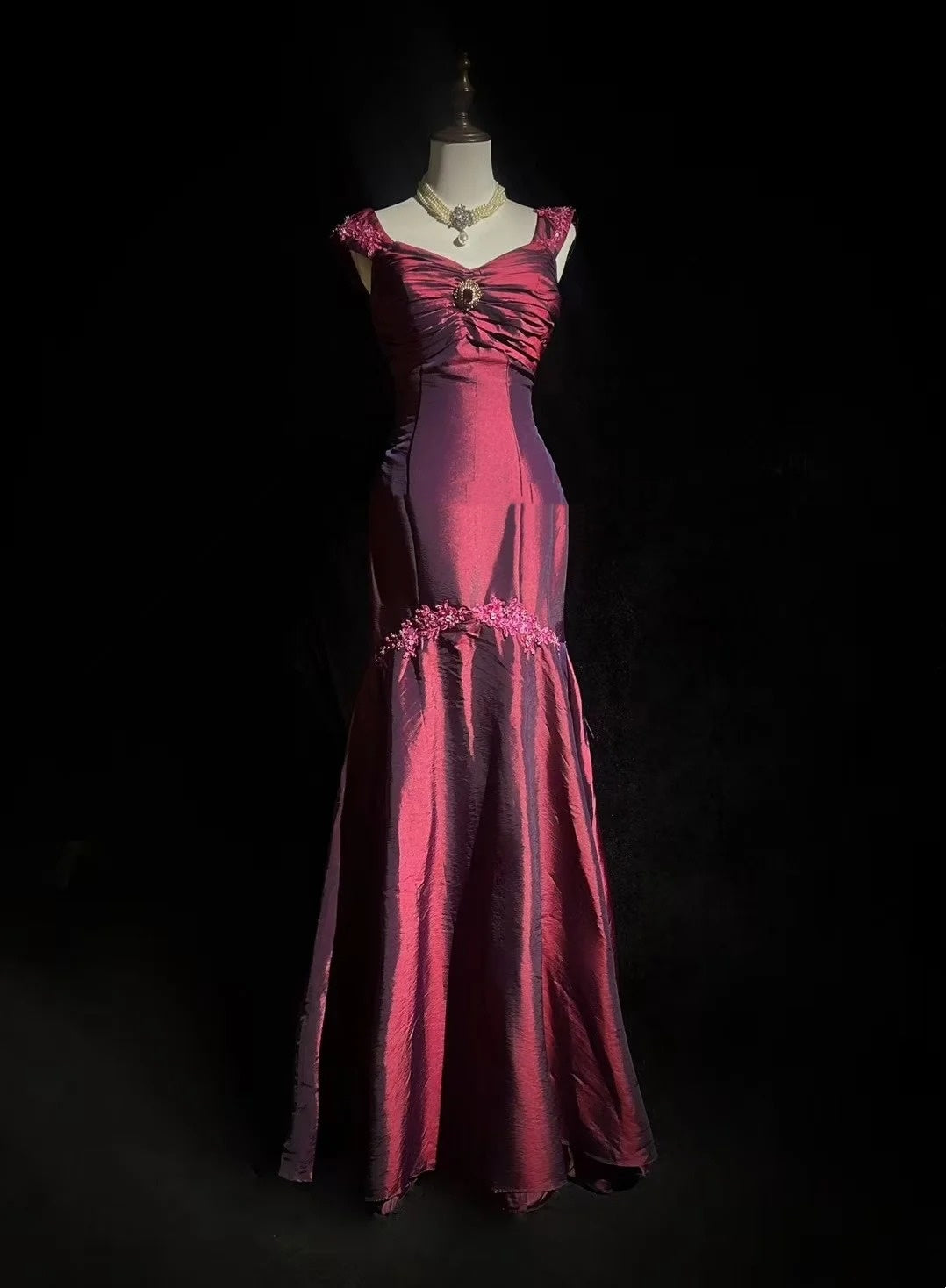 Vintage Prom Dresses Mermaid Sweetheart Burgundy With Appliques 1960s – RubyFashionDress