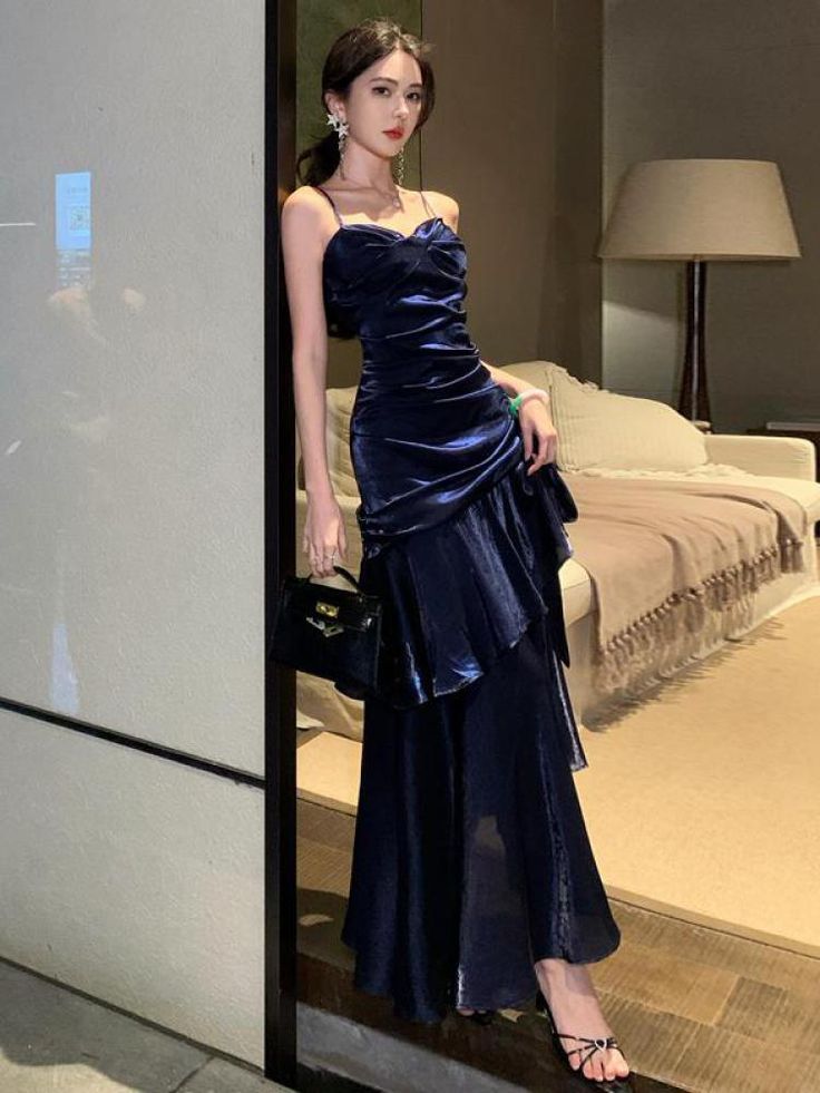 Sexy Mermaid Spaghetti Strap Satin Royal Blue Long Prom Dresses Party Dress 18th Birthday Outfits Graduation Gown N878