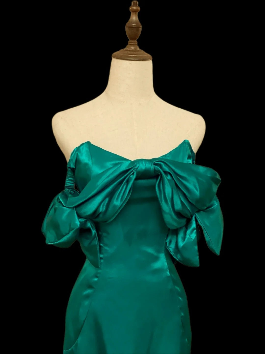 Modest Sheath Dark Green With Ruffles Senior Inspo 16th Birthday Outfits Homecoming Dresses RB4019