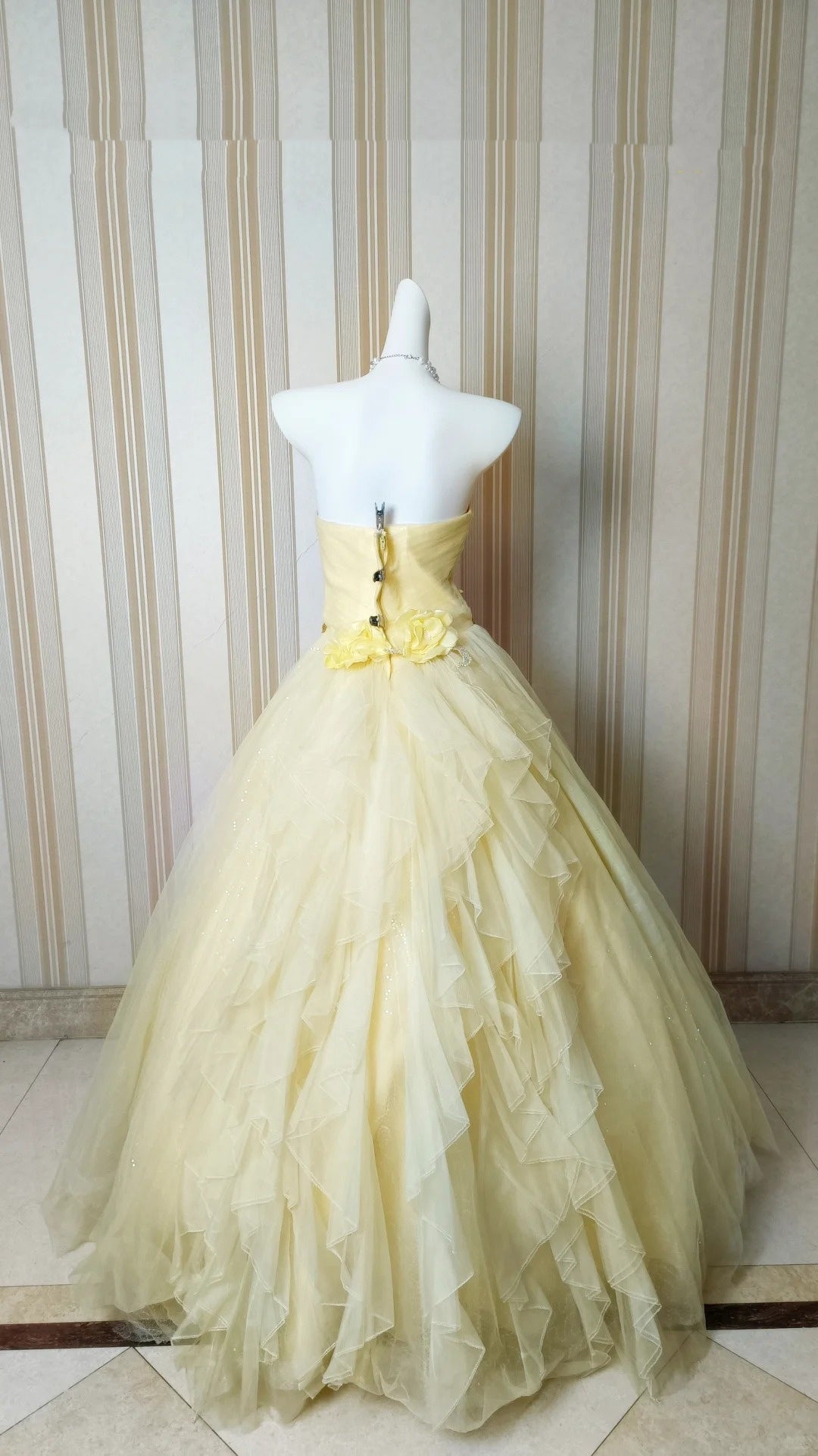 Princess Ball Gown Strapless Yellow Ruffled Layers Tiered With Flowers Sweet 16 Dresses Quinceanera Dress N4184