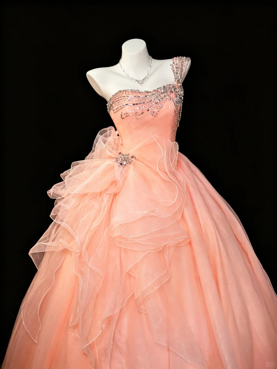 Sweet Ball Gown One Shoulder Coral Pink Tulle With Beaded Quince Dress Long Sweet 15 16 Quinceanera Dresses Vestido de princesa RB4472