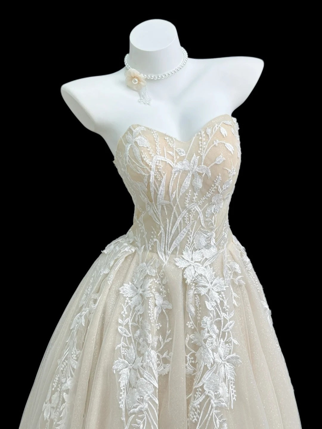 Stylish A line Sweetheart Champagne With White Lace Floor Length Prom Dresses Inspo Evening Outfits RB4452