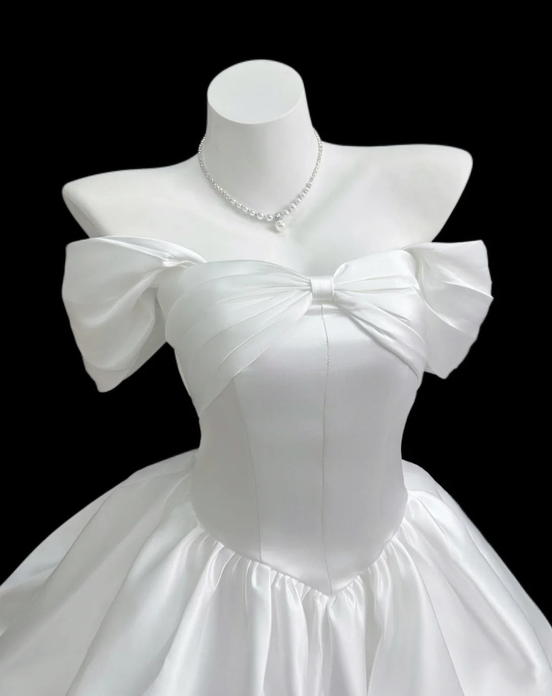 Cute Ball Gown Off The Shoulder White Satin Short Cocktail Gown Homecoming Dresses Ideas Hoco Outfit RB5442