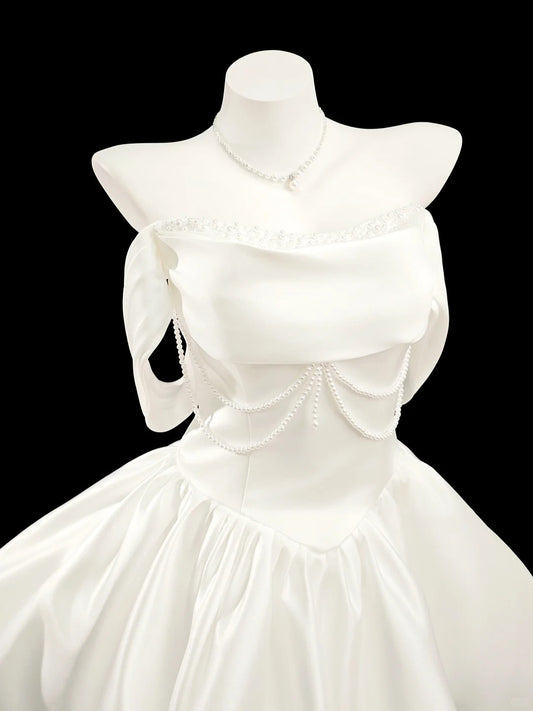 Romantic Ball Gown Off The Shoulder White Senior Short Graduation High School Homecoming Dresses N4523