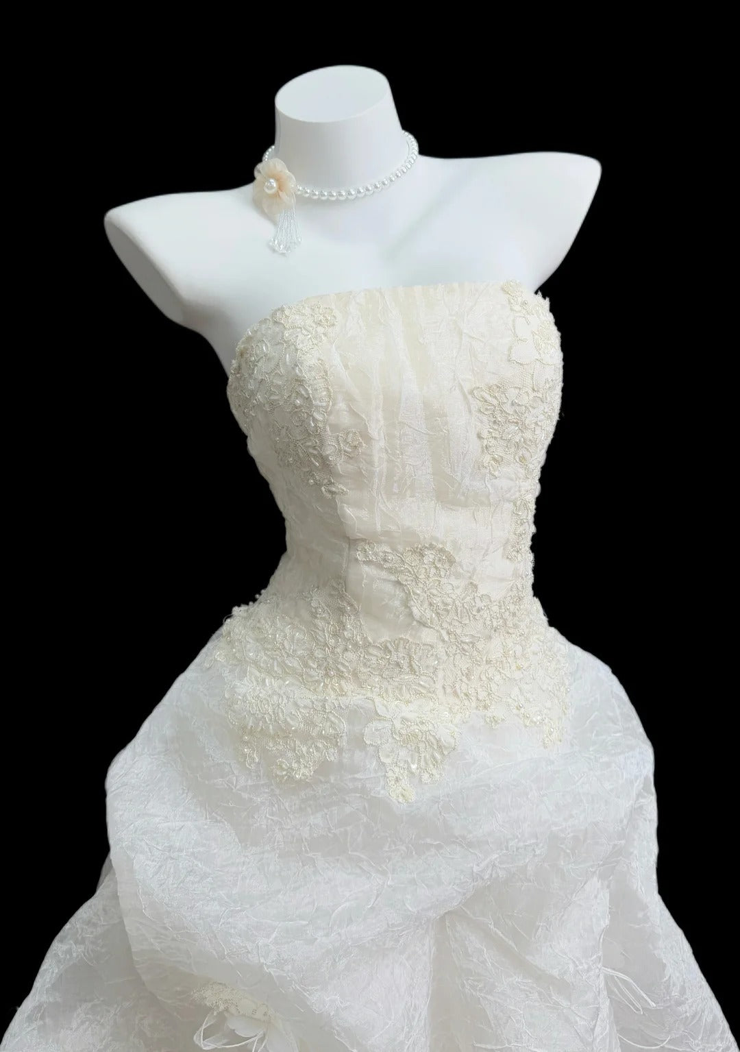 Chic Wedding Dresses Ball Gown Strapless Sleeveless Garden White Lace Vintage Wedding Dress N4511