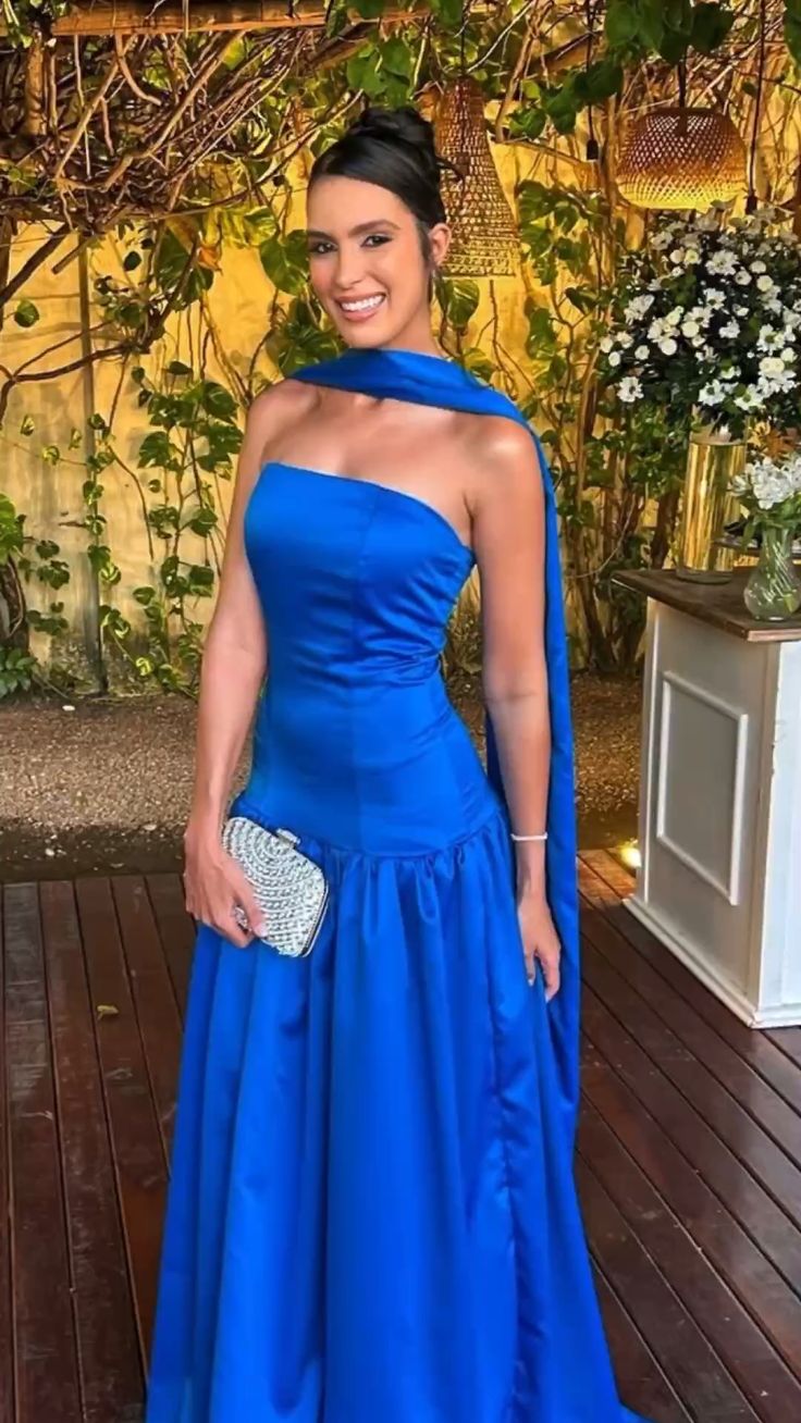 Gorgeous Sheath Strapless Royal Blue Satin Long Prom Dresses With Scarf AB191