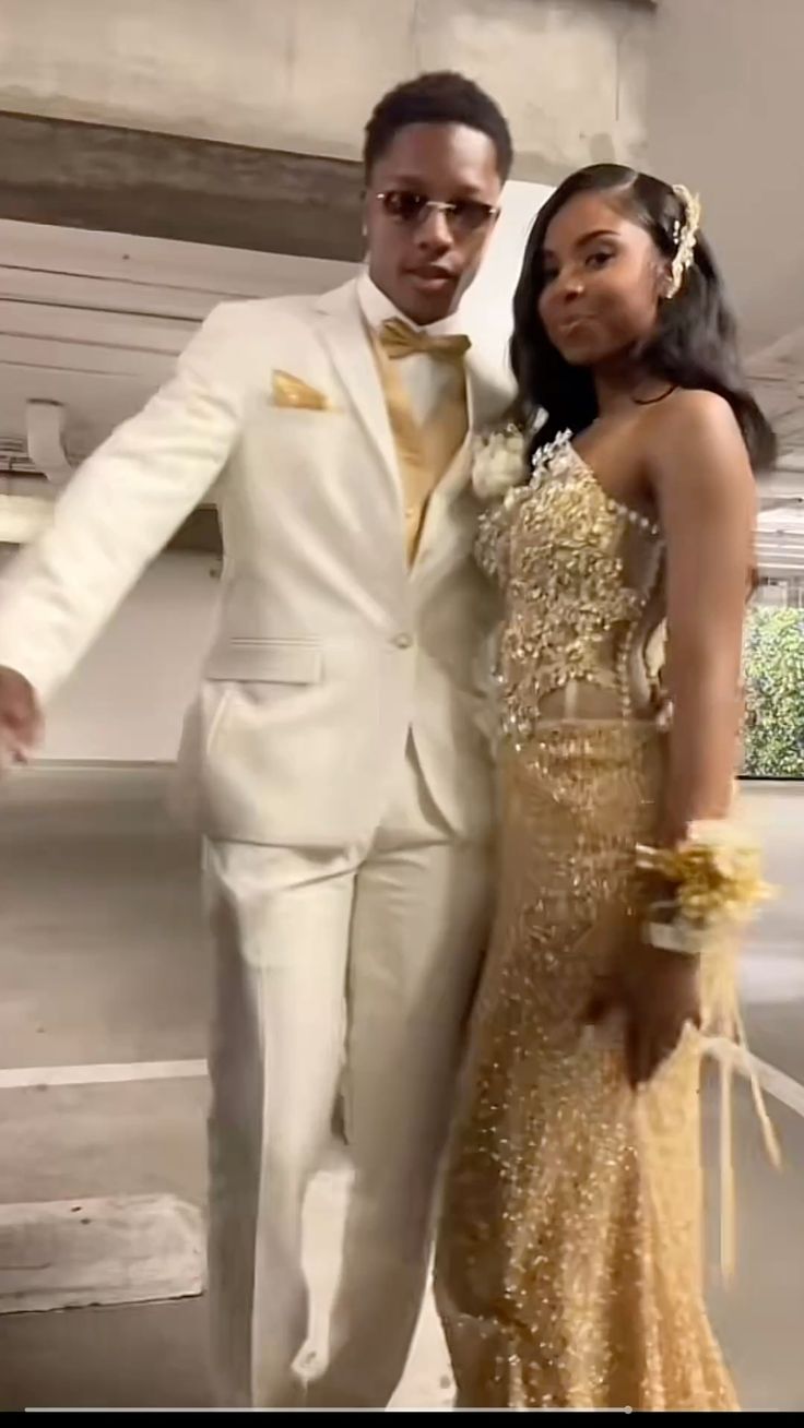 Sparkly Senior Prom Dresses High Schools Inspiration Mermaid Sweetheart Gold Sequins Long Semi Formal Grad Prom Dress For Black Girls Teens AB2019
