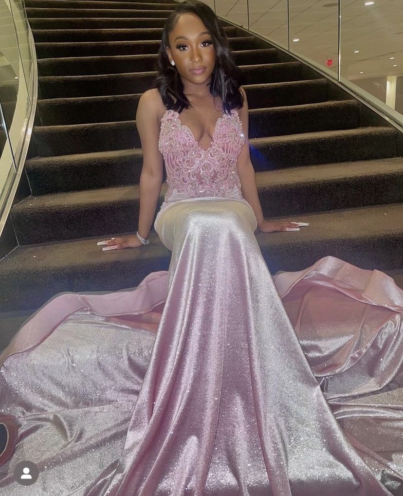 Prom Dresses ideas Sparkly Mermaid Halter Pink Sequined Black Women Formal Party Gown 8th Grade Dress RC0897