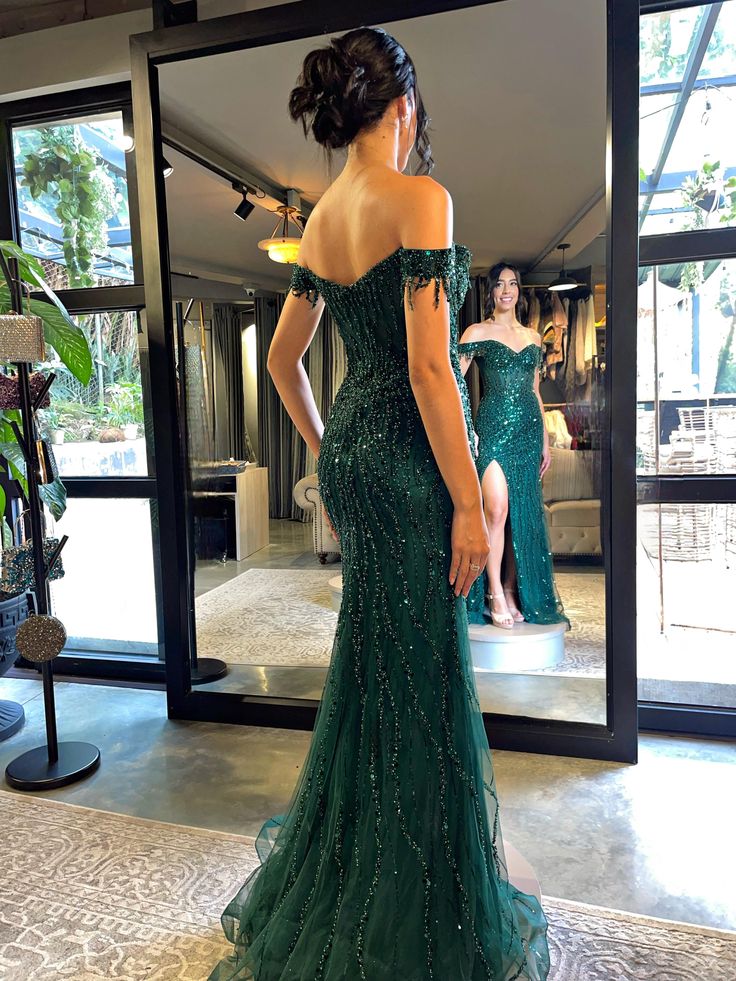 Green Mermaid Lace Beaded Off-Shoulder Formal Prom Dresses AB1580