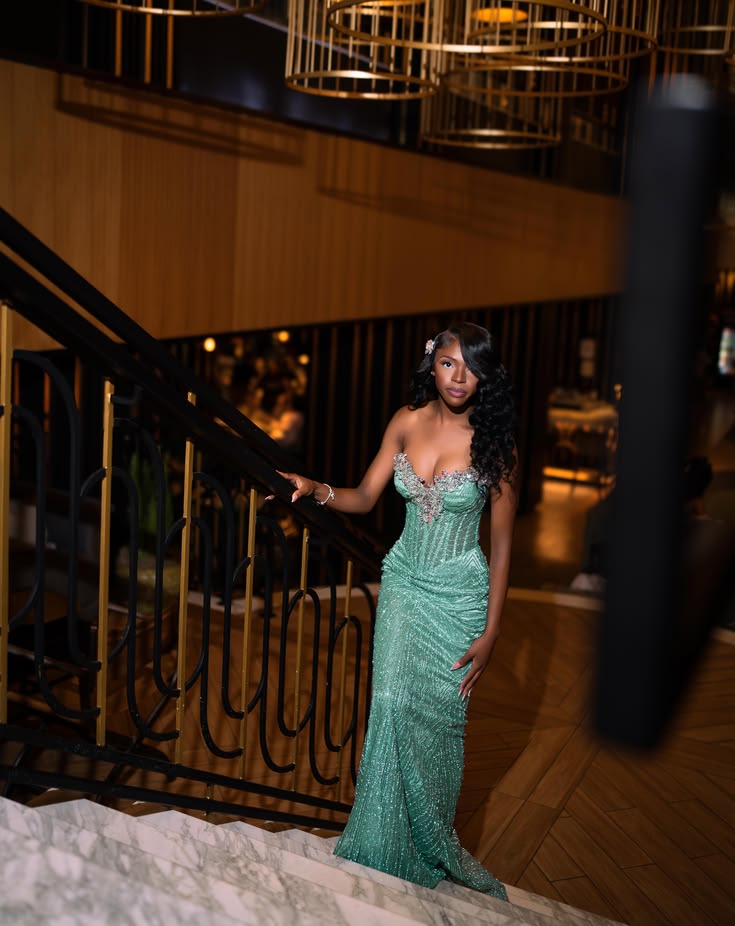 Dreamy Blue Sequin Sweetheart Sleeveless Prom Dresses Mermaid Sheath With Gem Beading For Black Women N4050