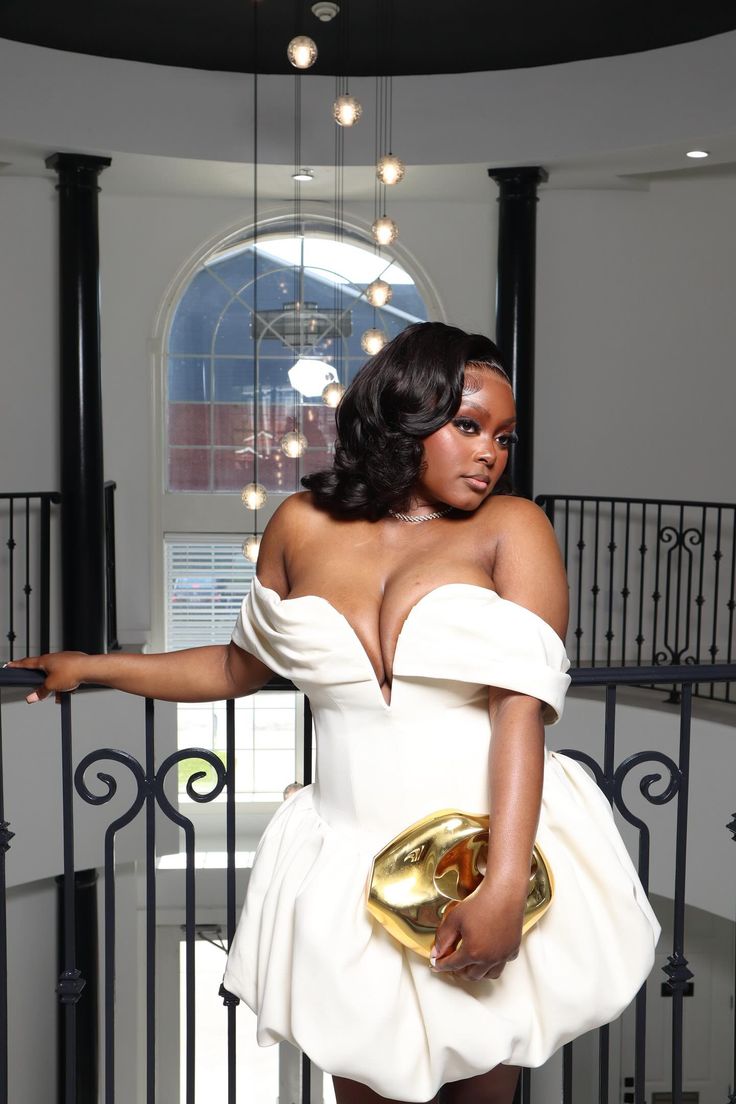 Modest Homecoming Dresses Outfit inspo Ball Gown Off The Shoulder White 16th Birthday Cocktail Dress Ideas Outfits RB8168
