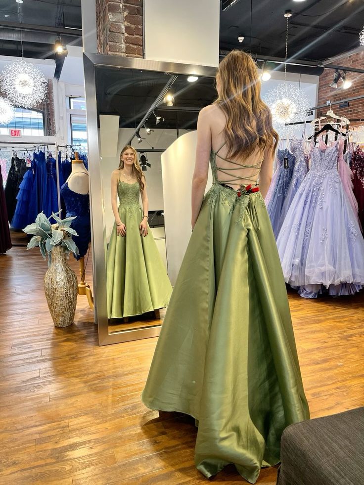 Elegant A line Spaghetti Strap Olive Green Satin Backless Long Prom Dresses Formal Dress Party Wedding Gudest Birthday Outfits N444