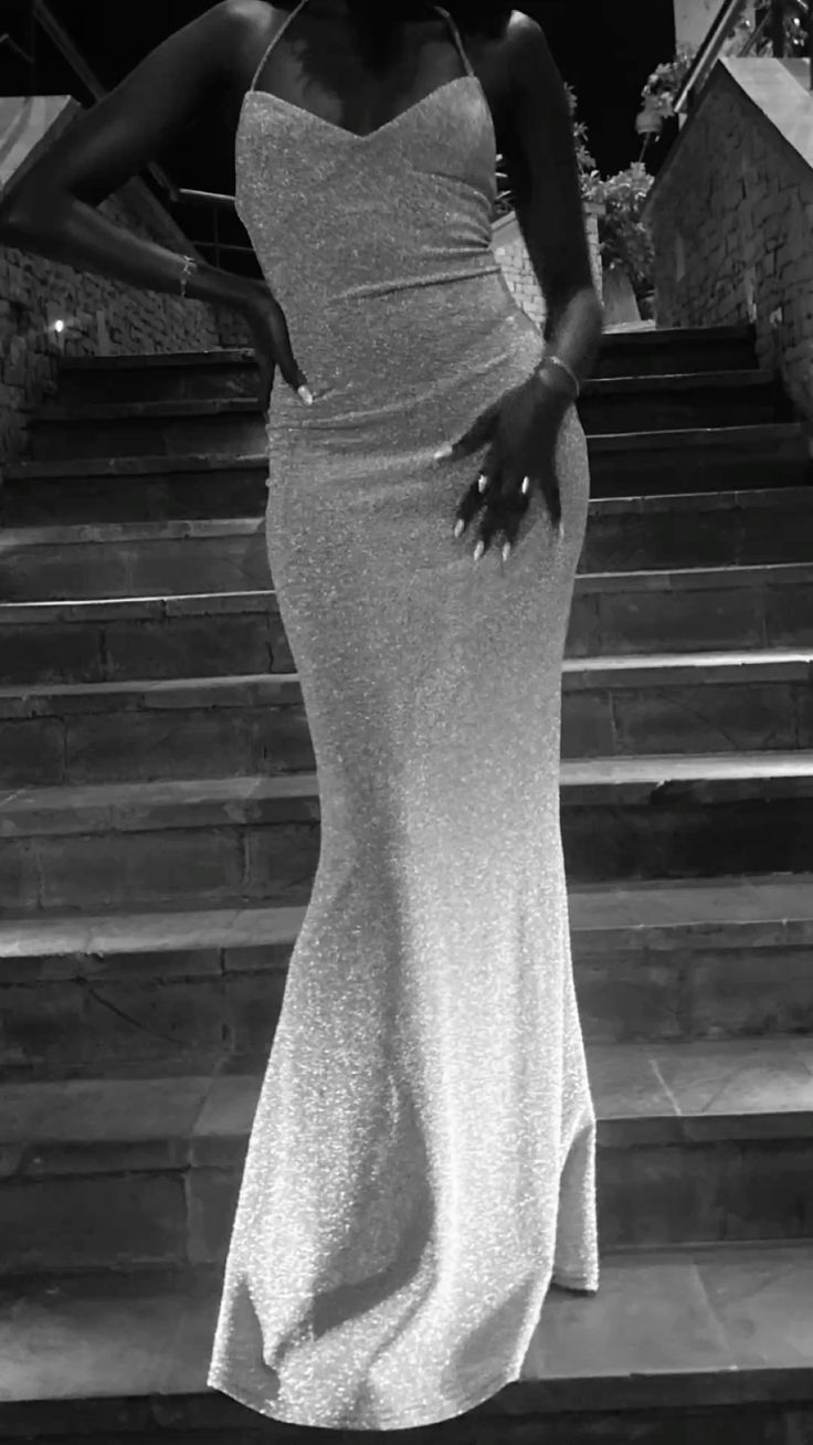 Elegant Mermaid Halter Silver Sequin Long Evening Dress Semi Prom Formal Gown N602