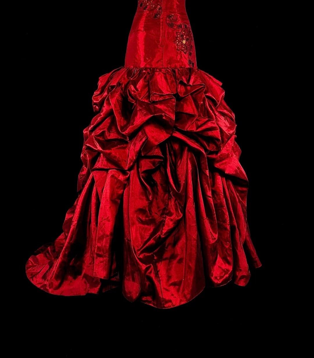 Vintage Prom Dresses Mermaid Strapless Folds Burgundy Satin With Appliques Long Party Dress N2373