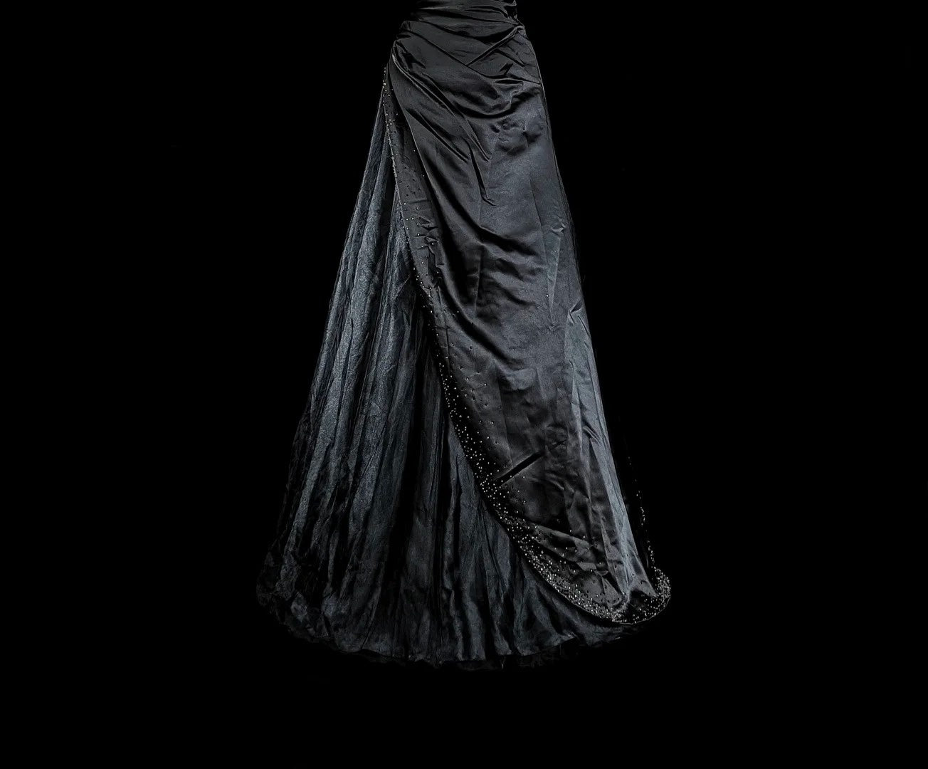 Dreamy Prom Dresses Vintage 90s With Beads V Neck A line Satin Black Long Formal Outfits N2375