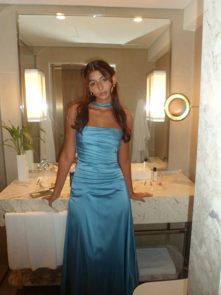 Charming Mermaid Strapless Satin With Scarf Blue Inspiration Sleeveless Long Wedding Guest Dress Birthday Outfits N1537