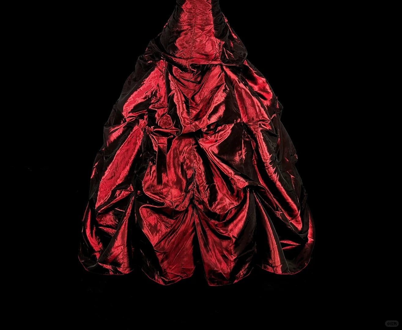 Vintage Ball Gown Halter Burgundy Taffeta Sweet 16 Dresses Quinceanera Dress Long 15 Vestidos De Fiesta N1828