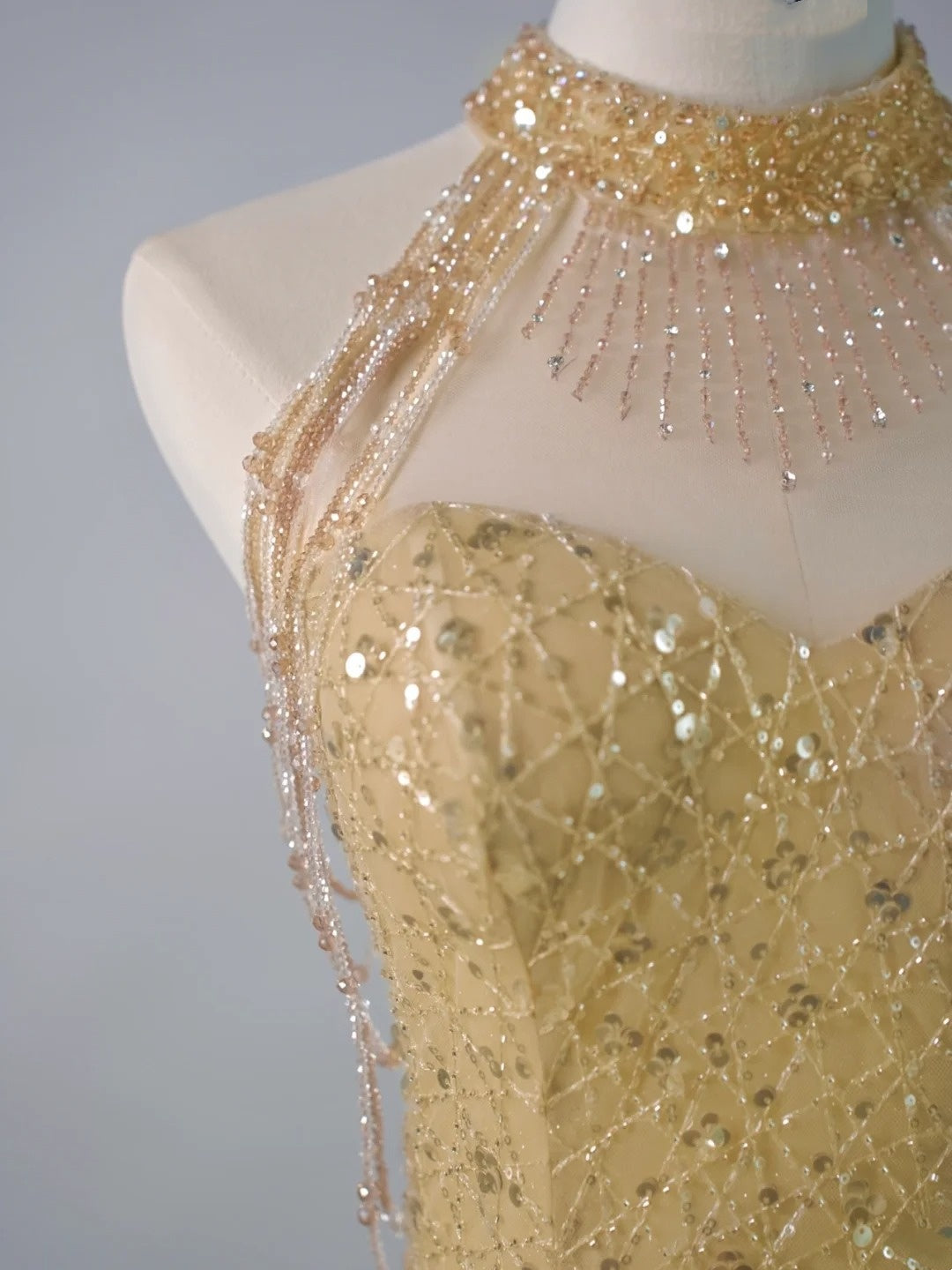 Sparkly Ball Gown High Neck Yellow Sequins Senior Prom Dresses High School Long Formal Dress N1290