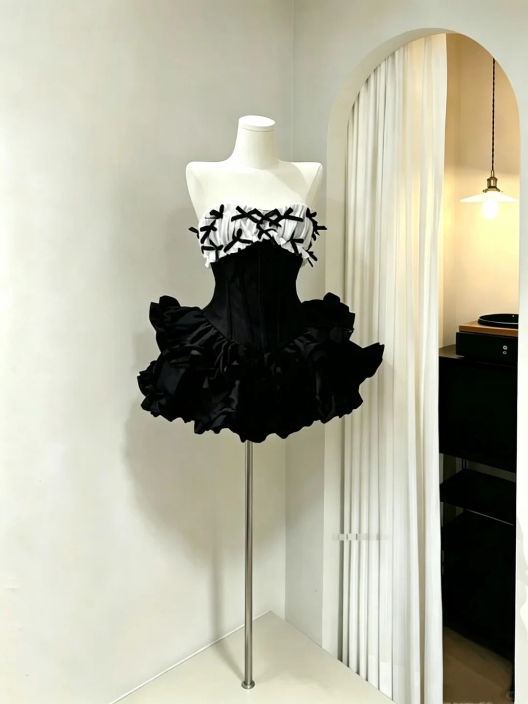 Sweet Ball Gown Strapless Little Black Dress For Teens Girls Short Mini Senior Inspo 18th Birthday Outfits Homecoming Dresses RB3978