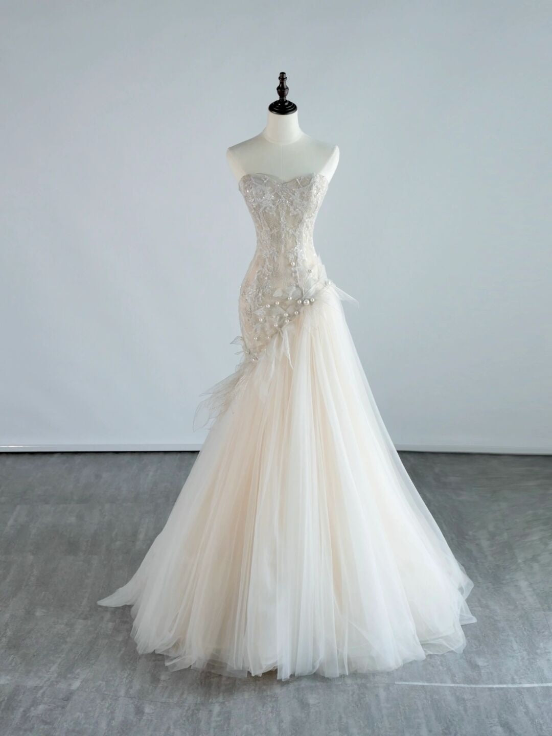 Elegant Women's Mermaid Sweetheart With Lace Sleeveless White Long Wedding Gowns Dresses AB1503