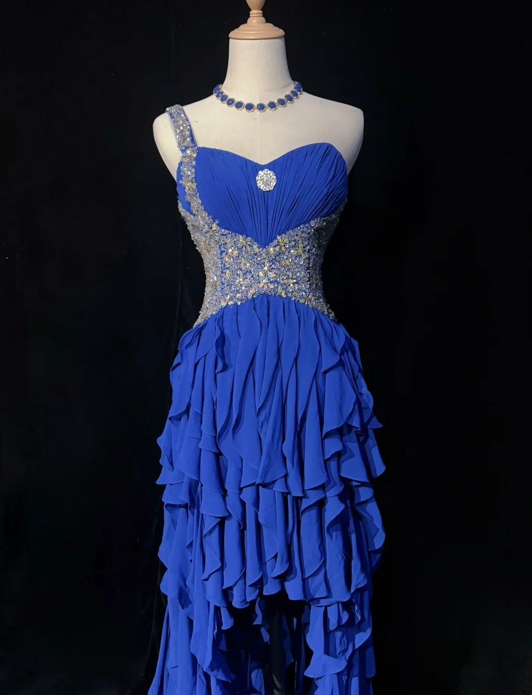Elegant Prom Dresses A line High Low One Shoulder Royal Blue Chiffon With Beading Sleeveless Long Formal Gown N2881