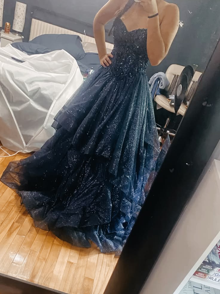 Elegant Satin Ball Gown Sweethart Navy Blue Prom Dress Floor Length Evening Party Gown RB9504