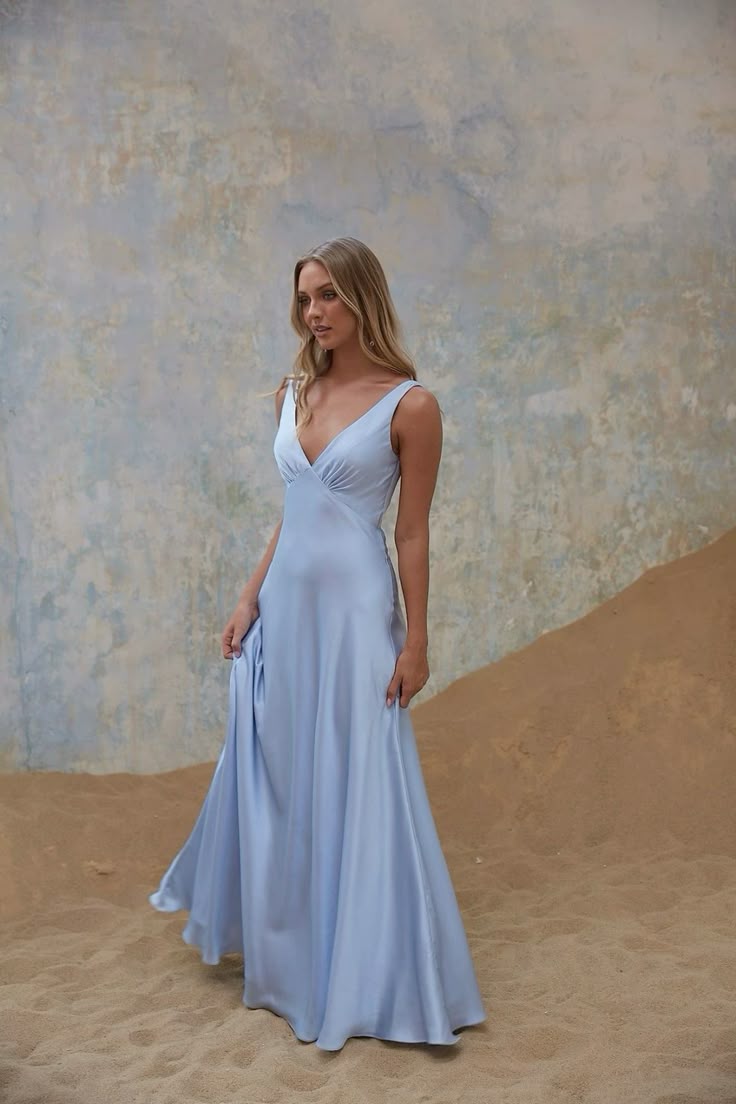 Simple A line V Neck Light Sky Blue With Pleated Long Bridesmaid Dresses Wedding Guest Outfits N1646