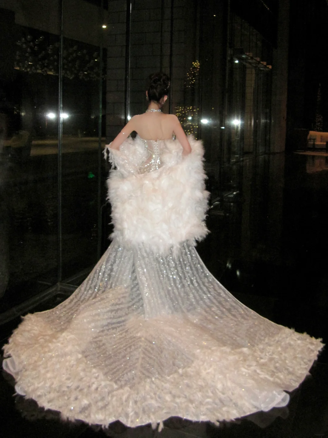 Sexy Mermaid High Neck Silver Sequin Wedding Dress With Beaded Fairytale Brides Gown Wedding Dresses N070