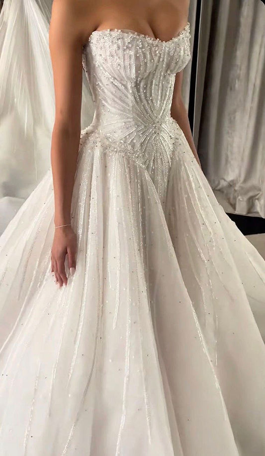 Elegant Ball Gown Strapless Sleeveless Tulle Sequins Long Bride Dress Long Bride Dress Classy Wedding Dresses AB554