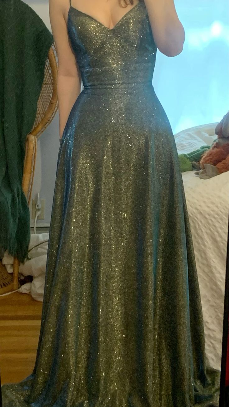 Green A-Line Spaghetti Straps Long Prom Dresses Sequins Evening Dresses AB646