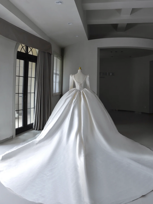 Simple Ball Gown White V Neck Satin Beads Pearls Long Sleeves Wedding Dress Satin Brides Dress A003