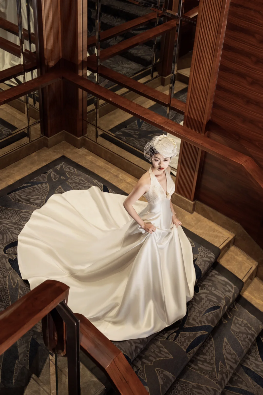Women’s Ball Gown Halter Bridal Wedding Dresses With Lace Floor Length Brides Gown for Bride AC067