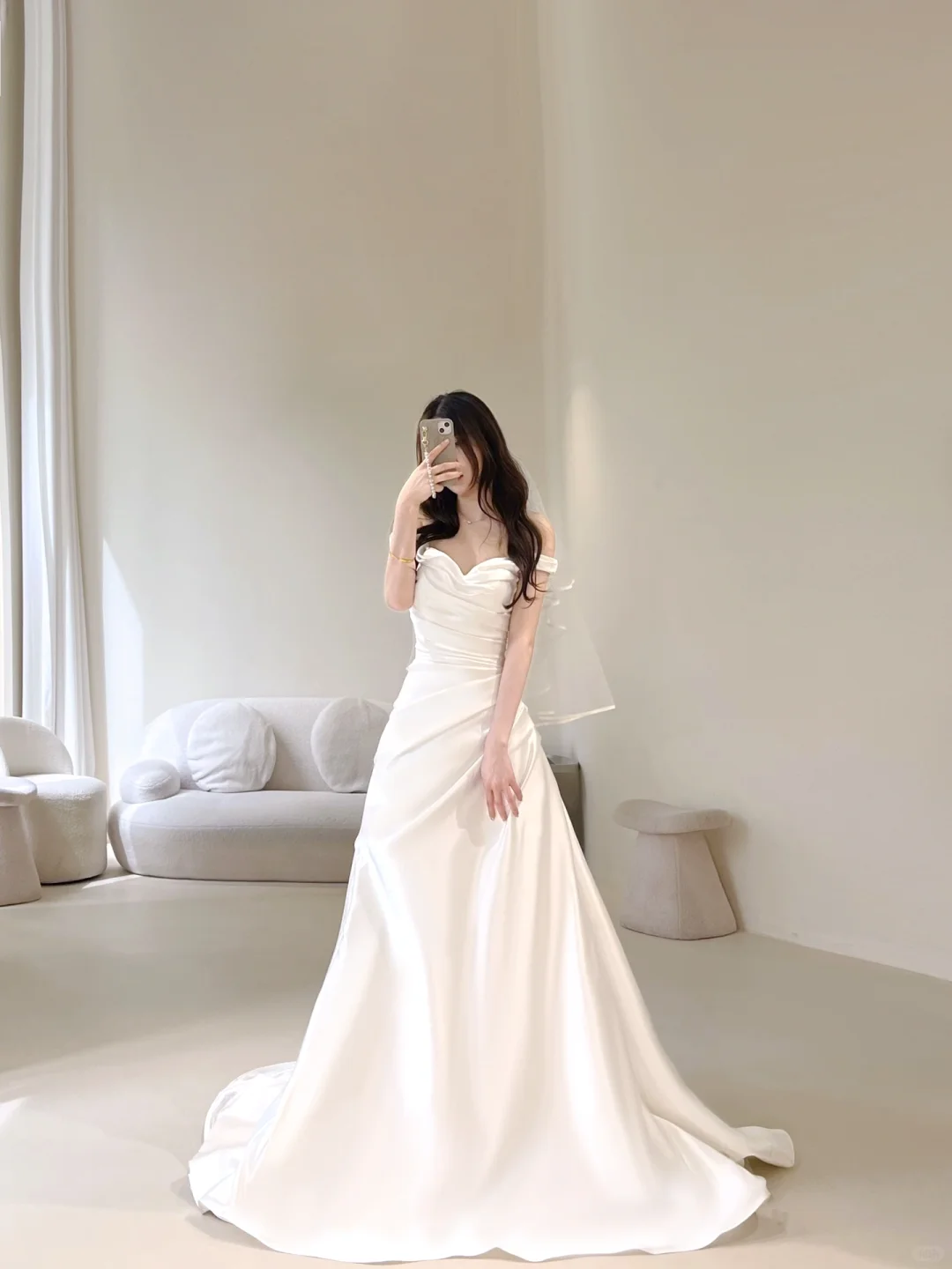Charming Women's Mermaid Off The Shoulder With Short Sleeves White Satin Wedding Dresses A069