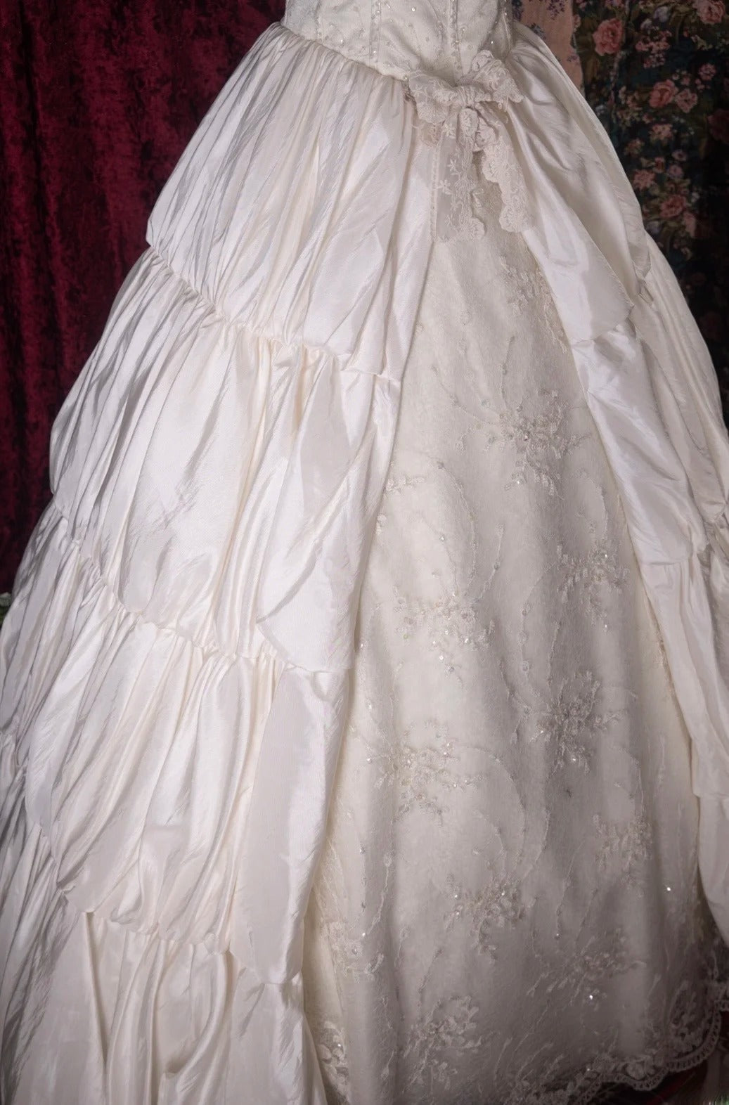 Vintage 80s Ball Gown Spaghetti Straps Ivory Satin With Lace Long Autumn Brides Gown Bridal Dress Wedding Dresses RB8064
