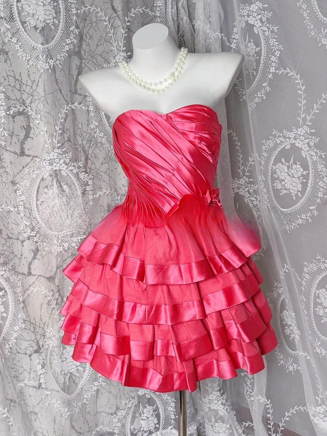 Vintage Hoco Dress Ball Gown Pink Satin Sweetheart Short Homecoming Party Dresses RB9845