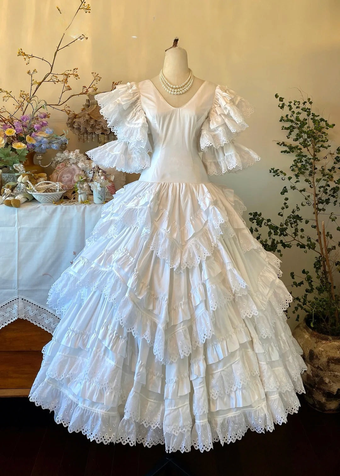 Wedding Dresses Elegant Ball Gown V Neck Bridal Gown White Floor Length for Wedding Ceremony RB9039