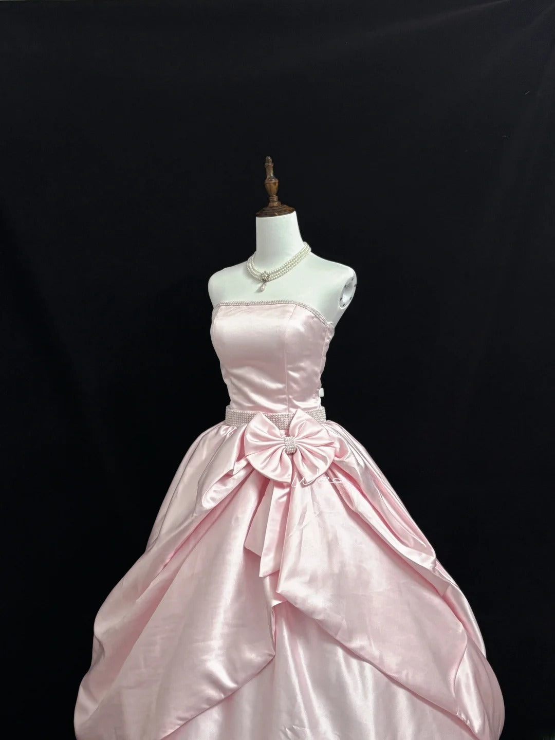 Modest Ball Gown Strapless Pink Satin With Beading Ruffled Quince Dress Voluminous Sweet 16 Sweet Sixteen Outfits Vestido de RB7424