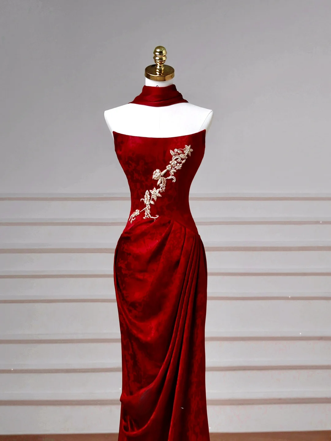 Sexy Senior Prom Dresses High Schools Inspiration Mermaid Strapless Burgundy Satin Semi Formal Grad Long Prom Dresses AQ057