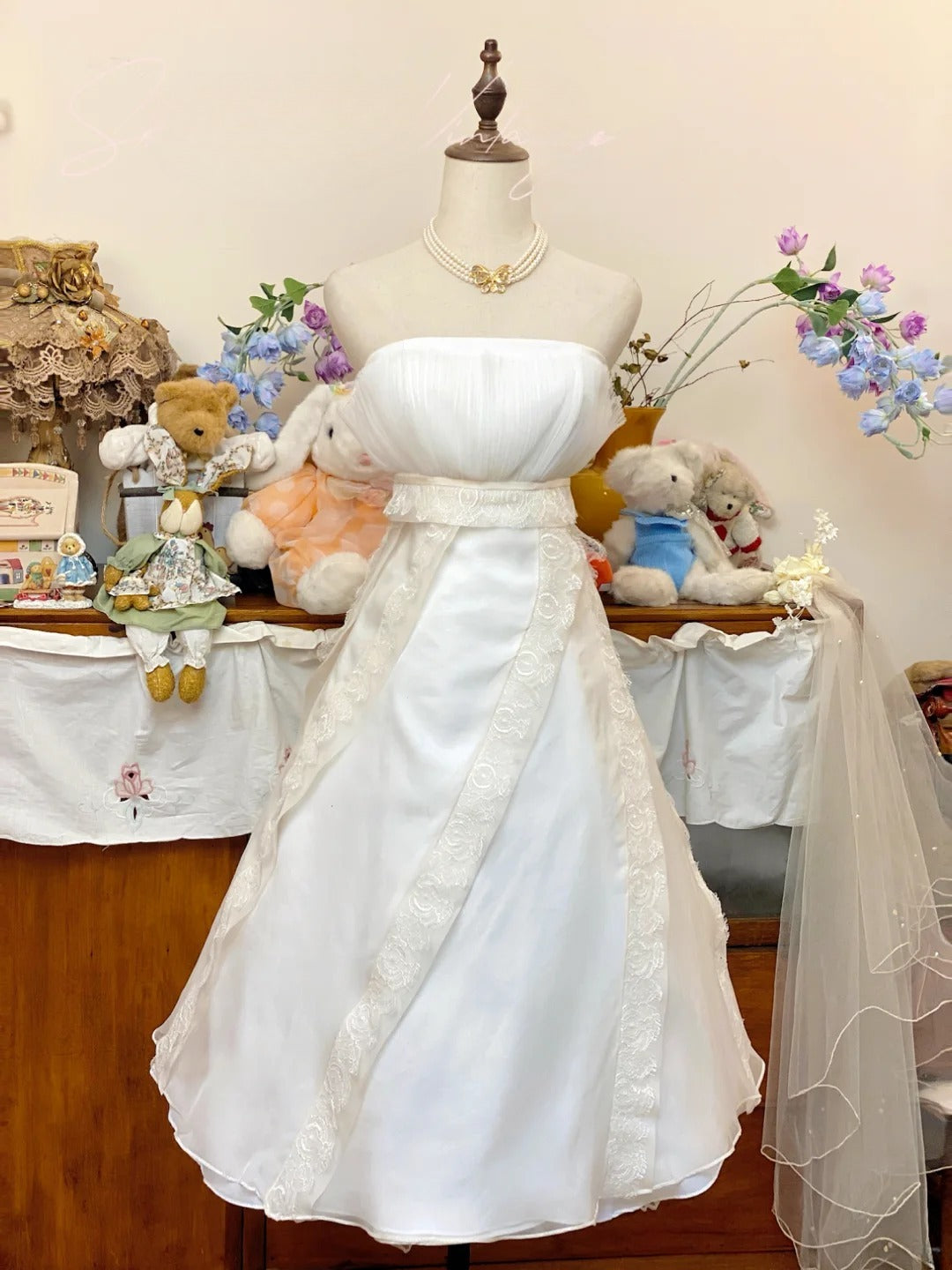 Wedding Dresses Elegant A Line Strapless White Bridal Gown Mid Length for Wedding Ceremony RB9048