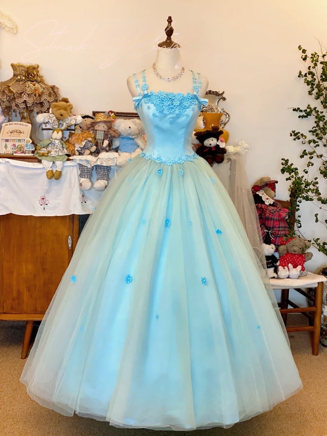 Tulle Prom Dress Long Ball Gown Spaghetti Straps Blue With Flowers Formal Graduation Gown RB9050