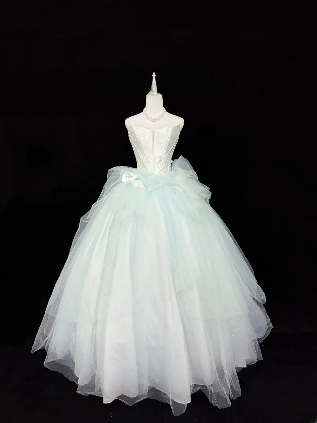 Stunning Ball Gown Strapless Mint Green Tulle With Ruffled Quince Dress Voluminous Sweet 16 Sweet Sixteen Outfits Vestido de 15 RB7442