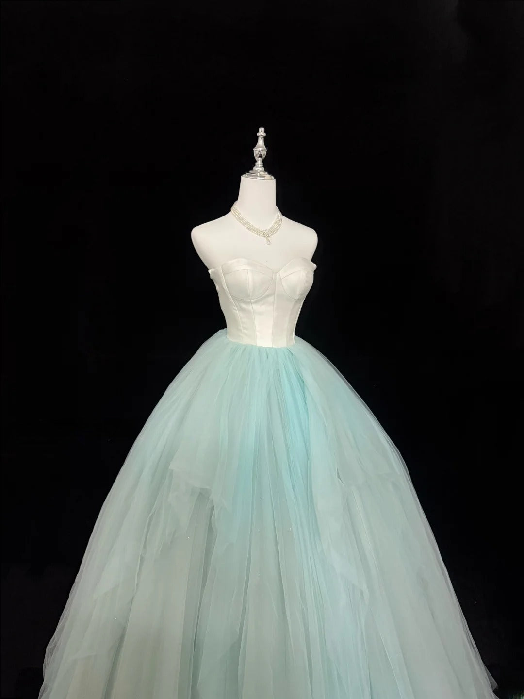 Beautiful Ball Gown Sweethart Blue Tulle Long Quince Dress Voluminous Sweet 16 Sweet Sixteen Outfits Vestido de 15 RB7448