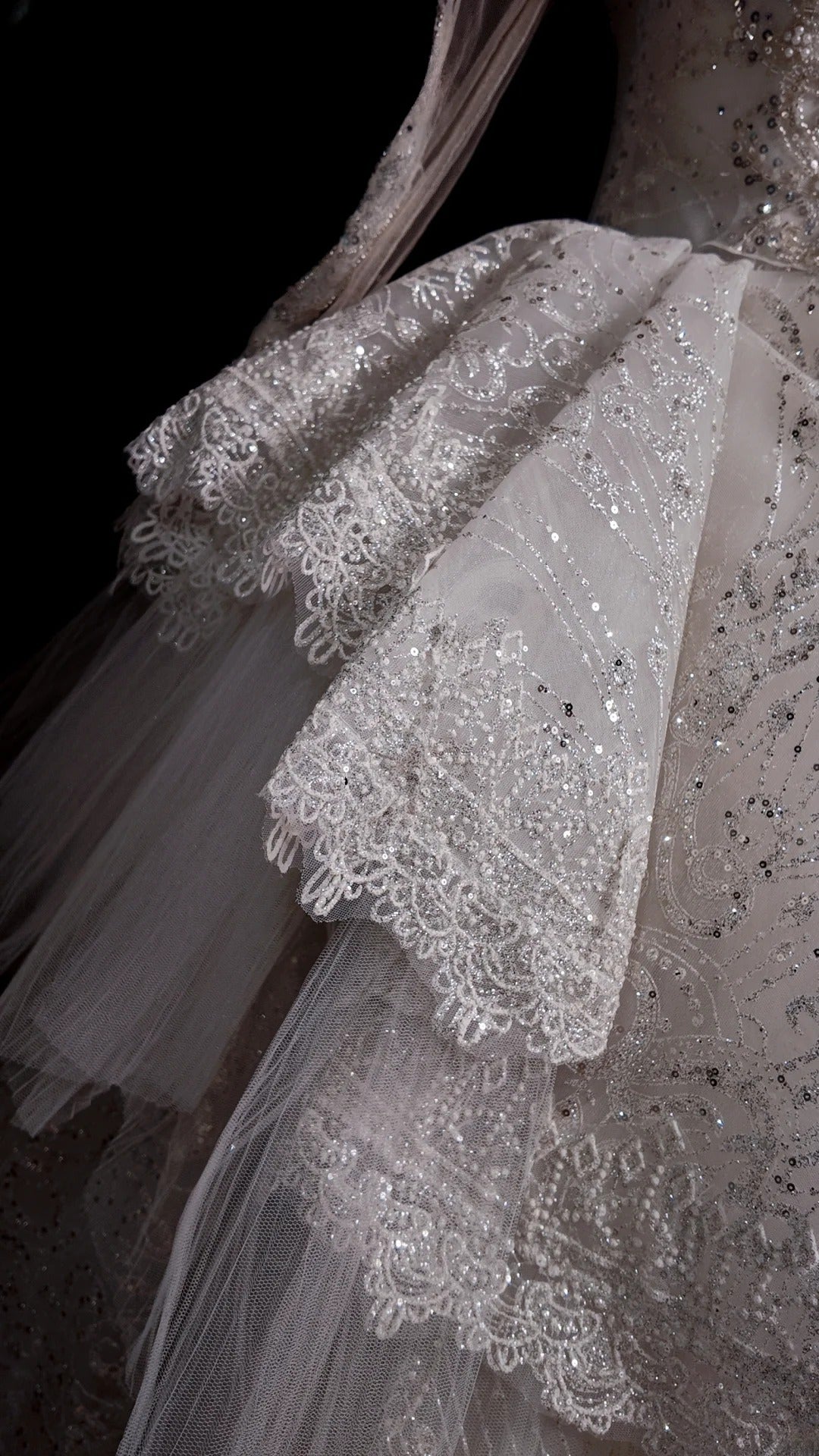 Princess Wedding Dress Ball Gown High Neck White Sequined With Long Sleeves Bridal Gown for Big Day RB9882
