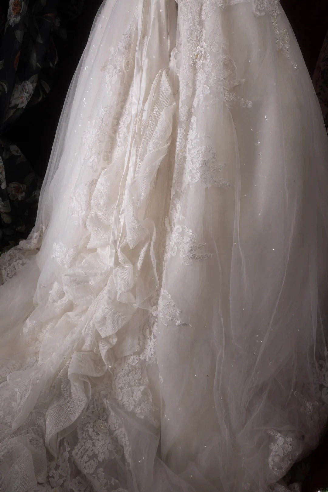 Vintage Ball Gown Off The Shoulder 1950s White Tulle With Lace Long Autumn Brides Gown Bridal Dress Wedding Dresses RB8125