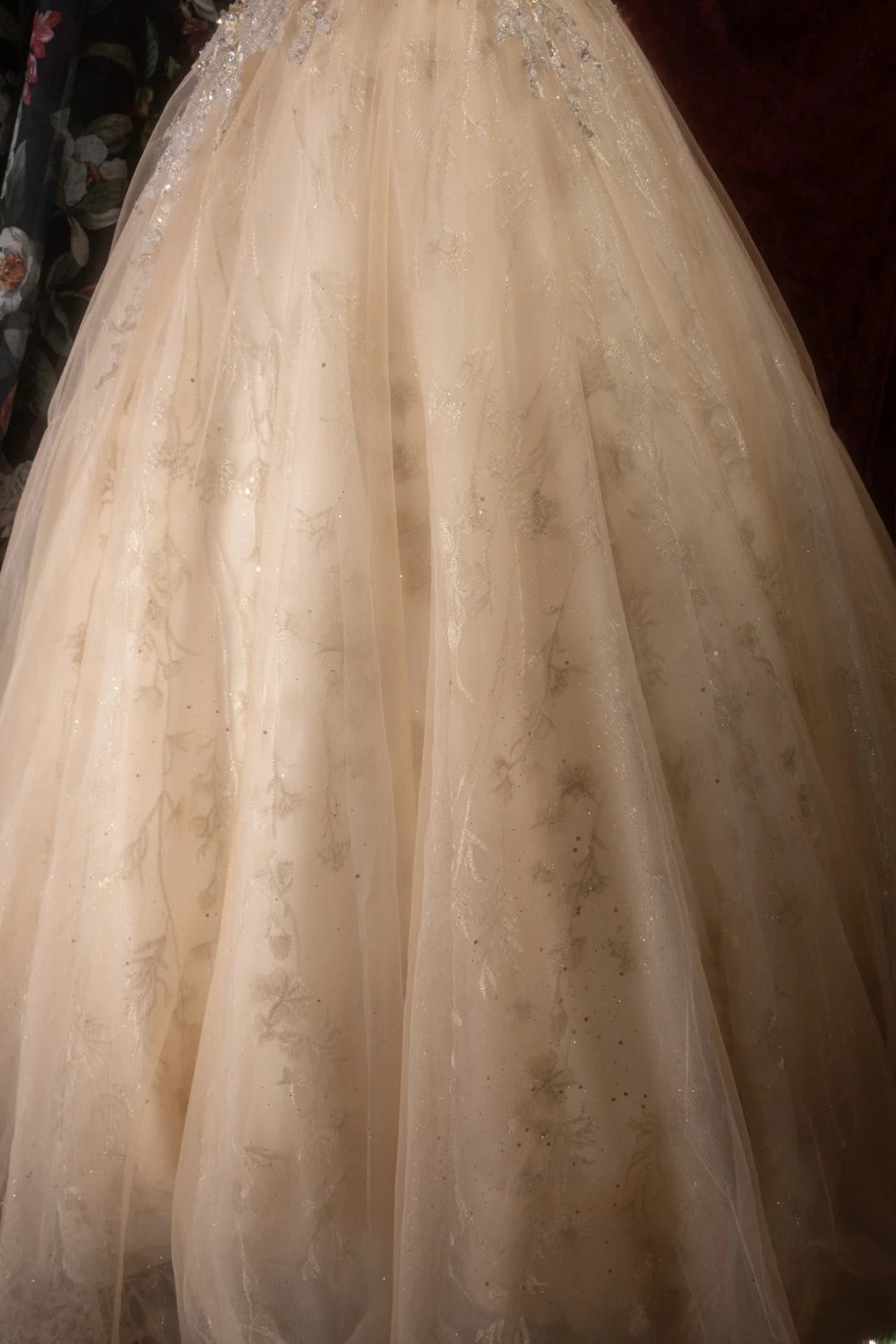 Cute Ball Gown Spaghetti Straps Gold Tulle With Appliqued Long Quince Dress Quinceanera Dresses Formal Birthday Outfits RB8132