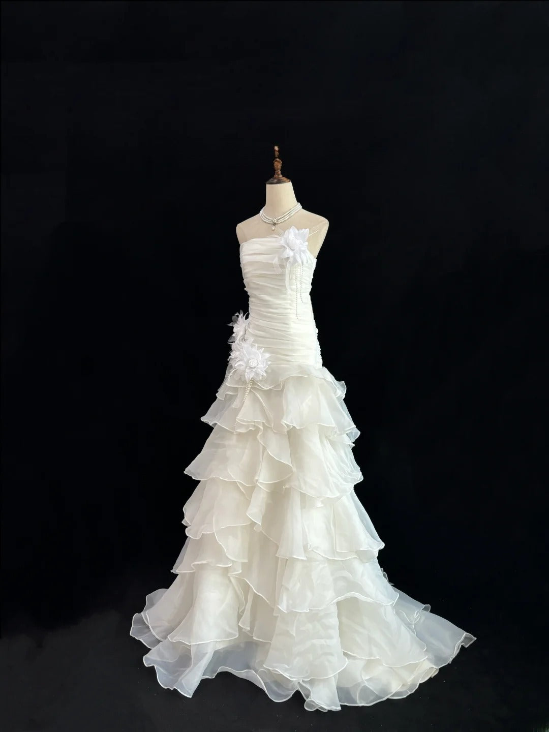 Vintage Mermaid Strapless White With Tiered Layers Chiffon Brides Gown Bridal Dress Wedding Dresses Style RB7572